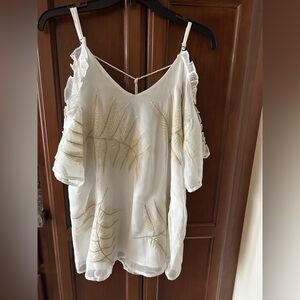 gimmicks by BKE White Cold-Shoulder Embroidered Tunic